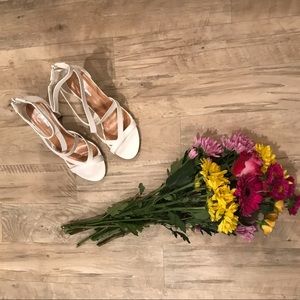 White Strappy Top Moda Size 9 Sandals